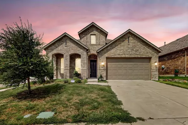 1807 Lone Lynx Way,  Wylie,  TX 75098