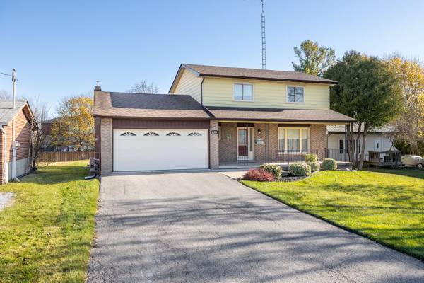 751 Cochrane ST, Whitby, ON L1N 5J7