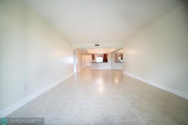 Boca Raton, FL 33428,23370 Carolwood Ln  #2404