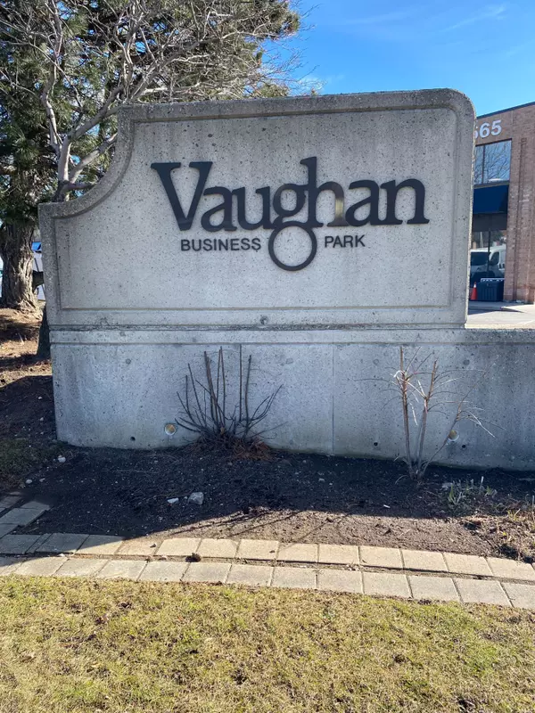 Vaughan, ON L4K 3T8,665 Millway AVE #26B