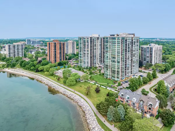 2170 Marine DR #1702, Oakville, ON L6L 5V1