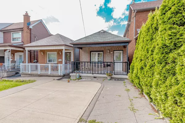 158 Gilbert AVE #Lower, Toronto W03, ON M6E 4W3