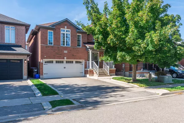 17 Roxton CRES, Brampton, ON L7A 2A9