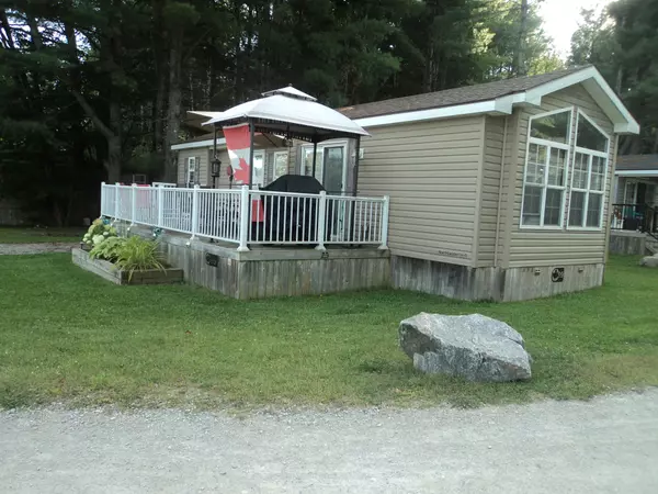 Gravenhurst, ON P0E 1N0,1082 Shamrock Marina RD #99