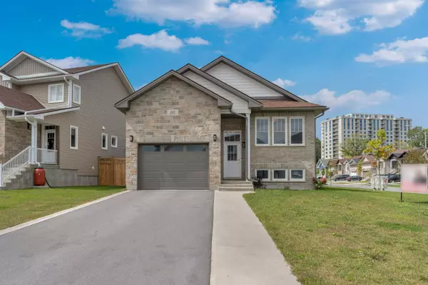 245 Mill Pond PL, Kingston, ON K7M 0C9