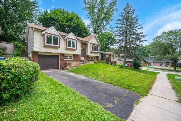 Guelph, ON N1H 7E3,15 Woodridge DR