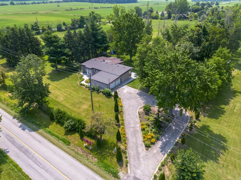 53 Guyatt RD, Hamilton, ON L0R 1C0