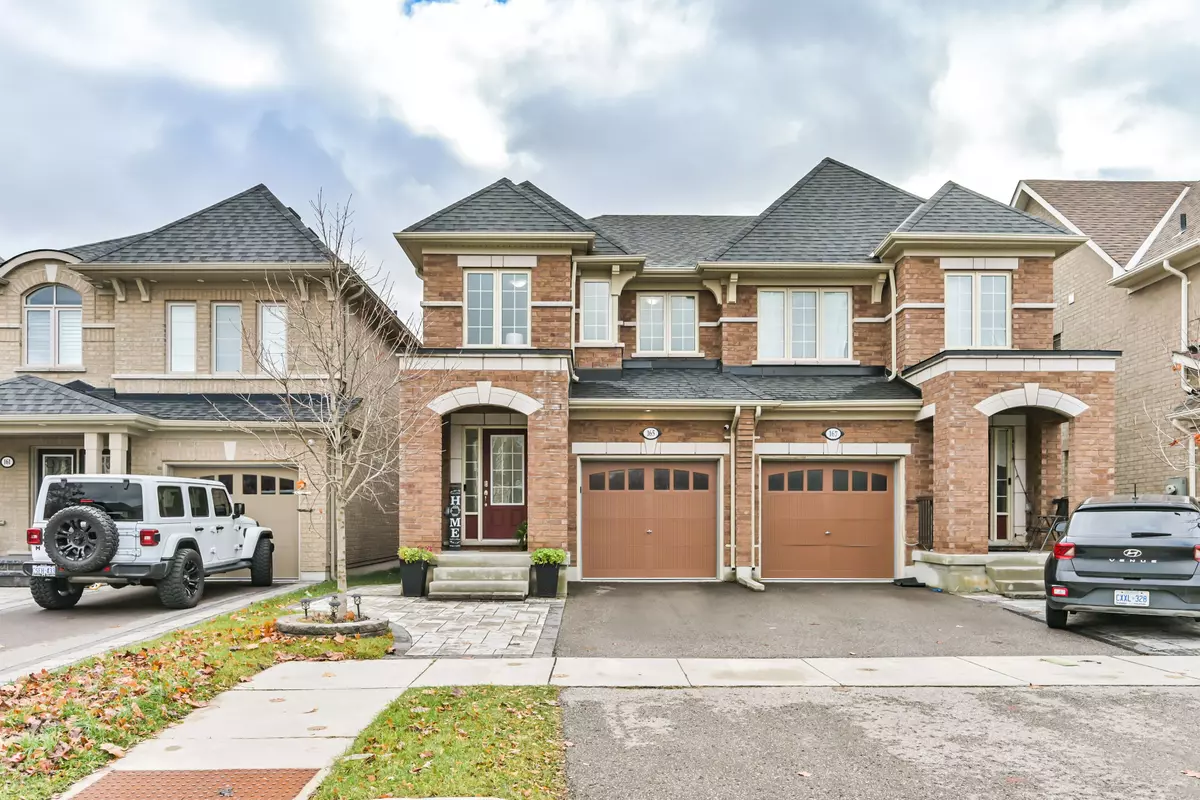 Oshawa, ON L1L 0K1,165 Hyperion CT