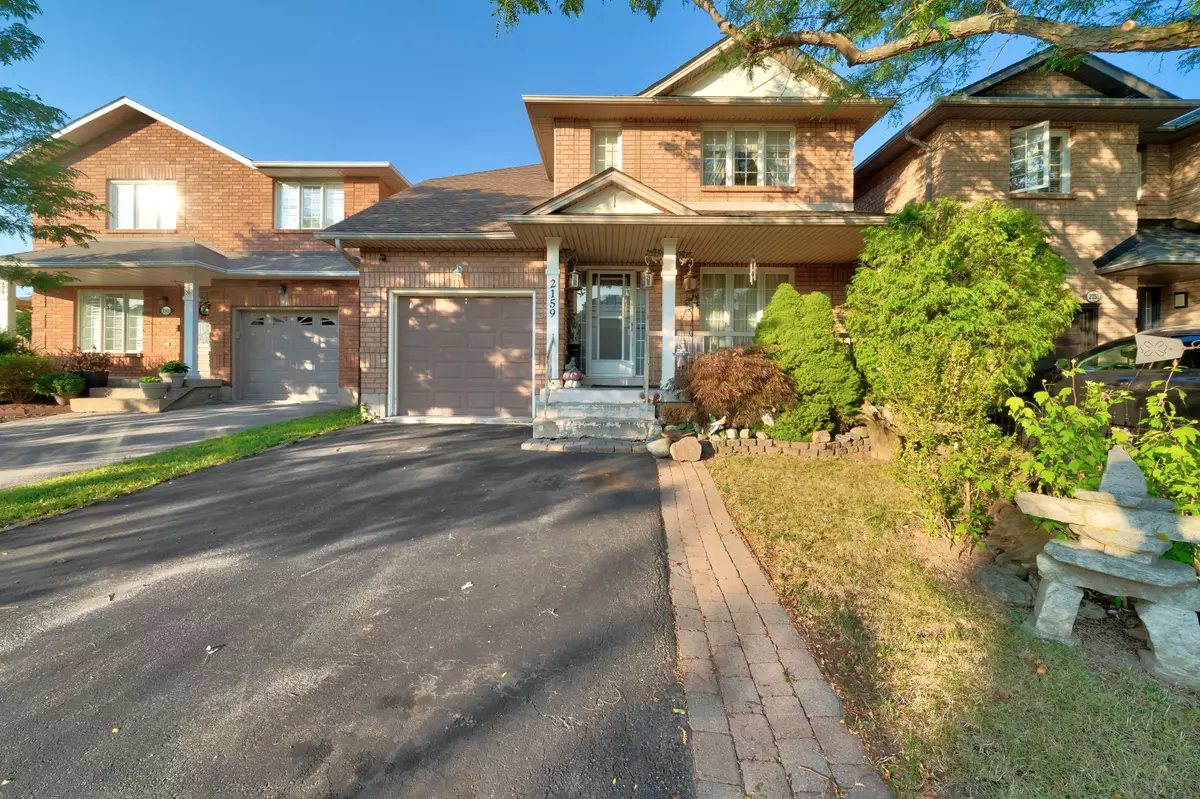 Oakville, ON L6M 3W7,2159 Blue  Ridge LN