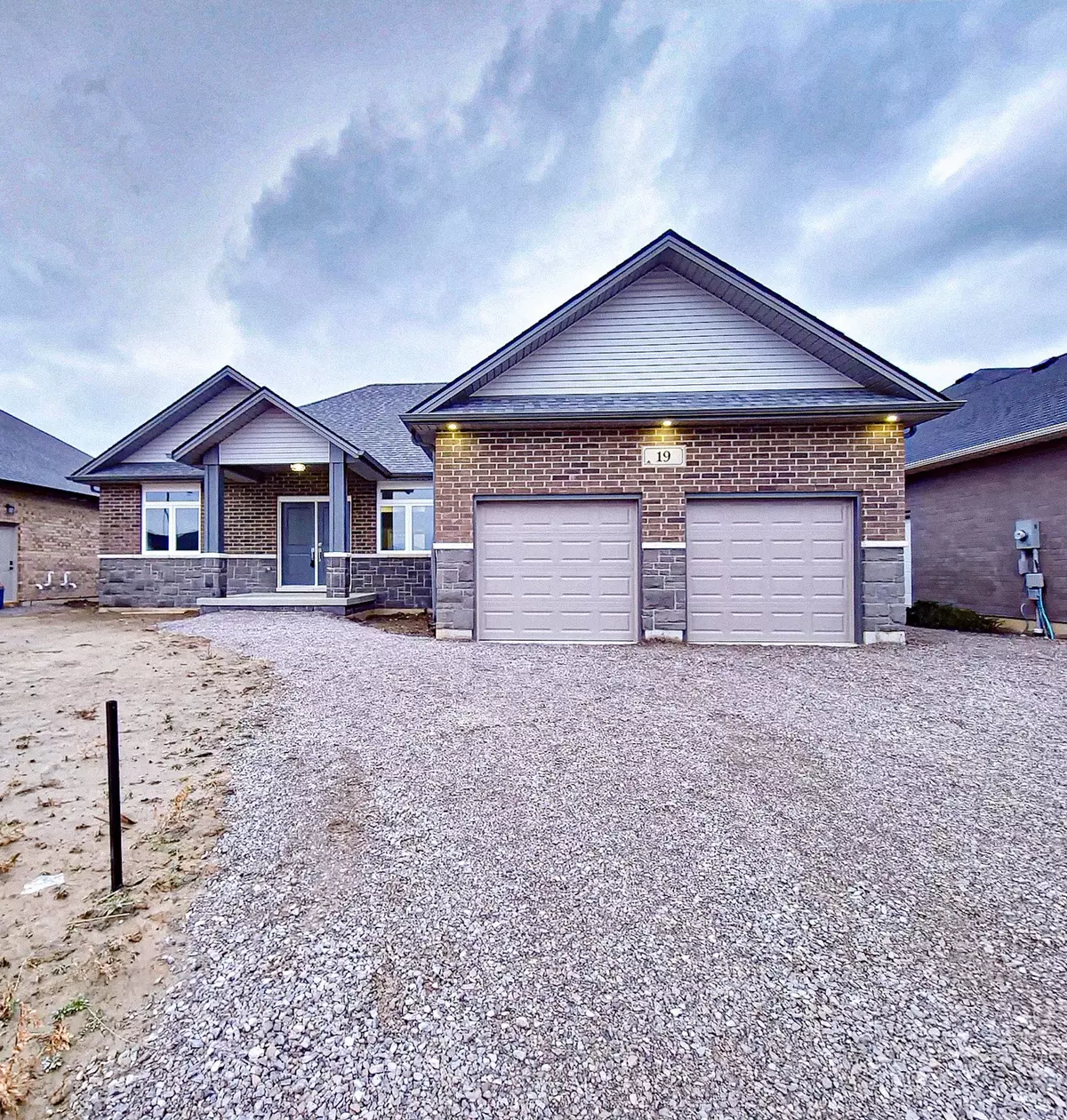 Chatham-kent, ON N7M 6G2,19 Tracy DR