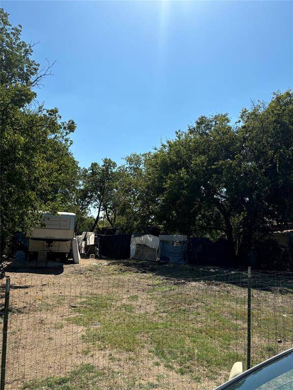 Mineral Wells, TX 76067,814 8th Street