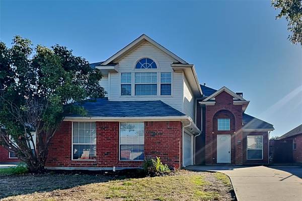 2206 Ashwood Court, Carrollton, TX 75006