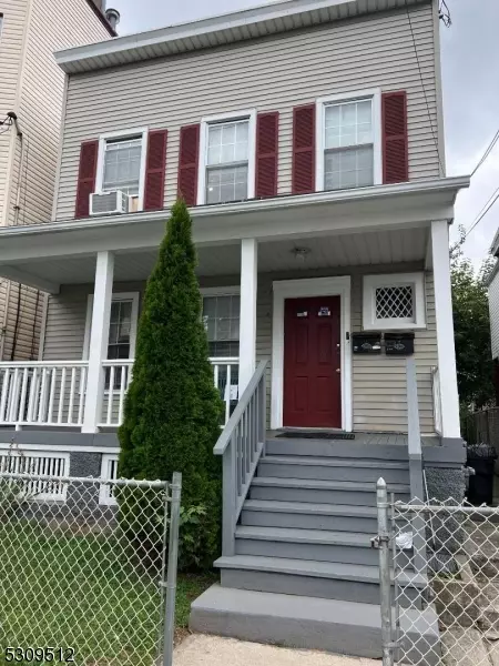 576-578 E 38th St, Paterson City, NJ 07513