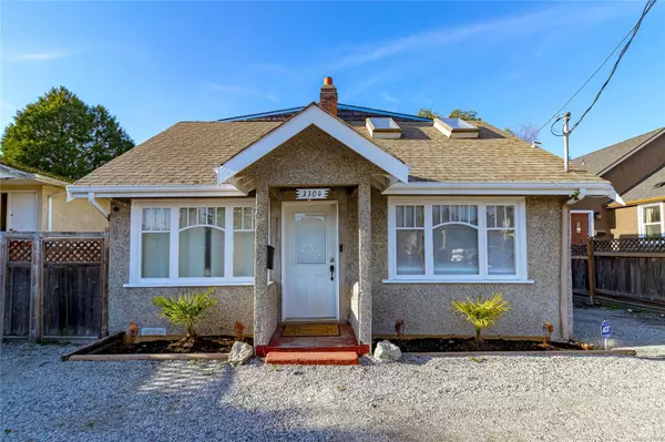 3304 Shelbourne St, Saanich, BC V8P 5H1