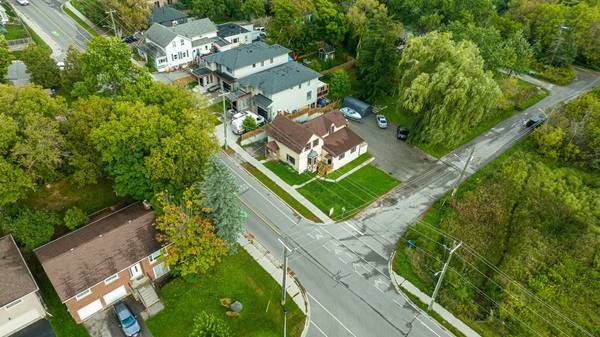 Newmarket, ON L3Y 1W9,644 Srigley ST