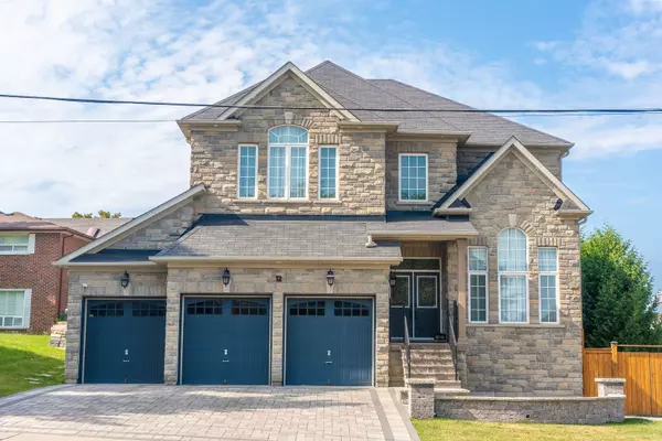 12 Toscanini RD, Richmond Hill, ON L4E 2Y7