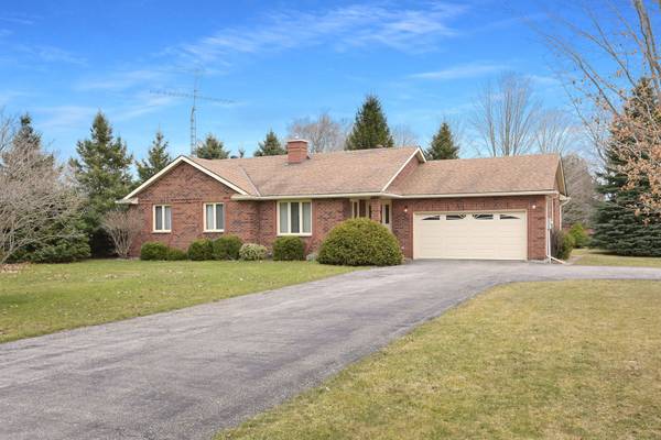 245 Penetanguishene RD N, Oro-medonte, ON L4M 7C6