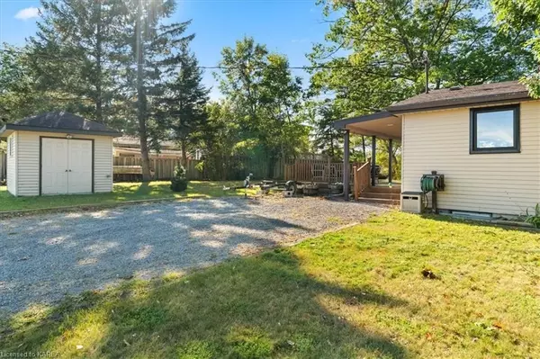 Greater Napanee, ON K0H 1G0,48 QUINTE VIEW RD