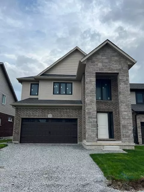 15 ALICIA CRES, Thorold, ON L2V 0M1