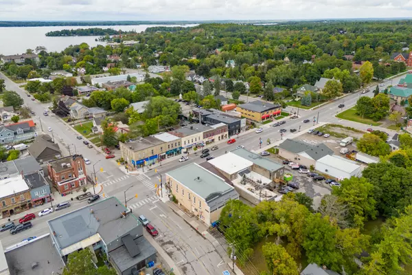 Kawartha Lakes, ON K0M 1N0,42-44 COLBORNE ST