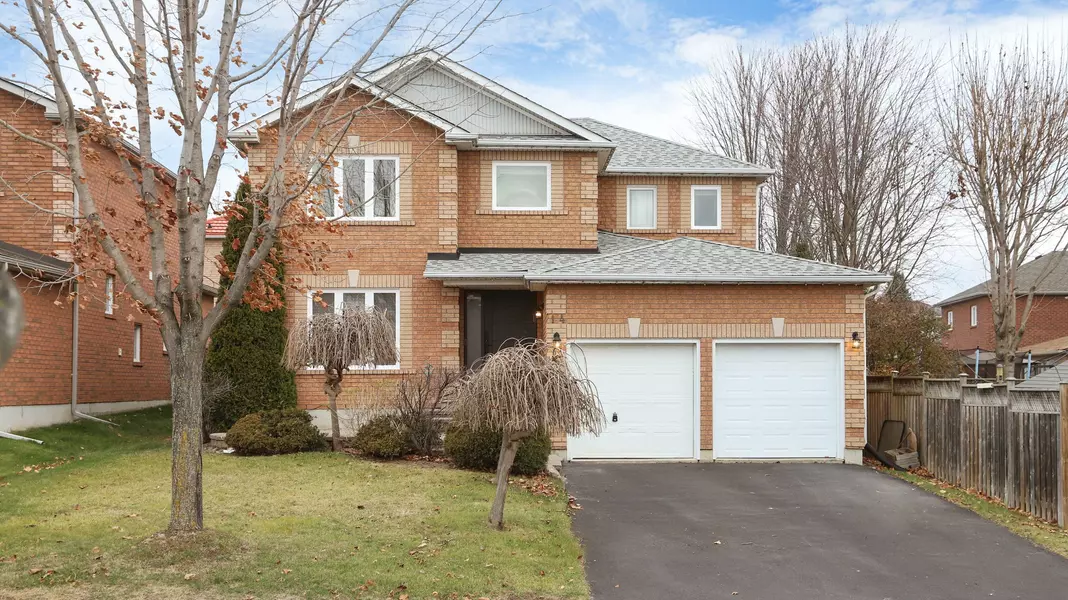 14 Metcalfe DR, Bradford West Gwillimbury, ON L3Z 3C7