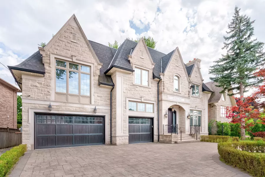 79 Denham DR, Richmond Hill, ON L4C 6H9