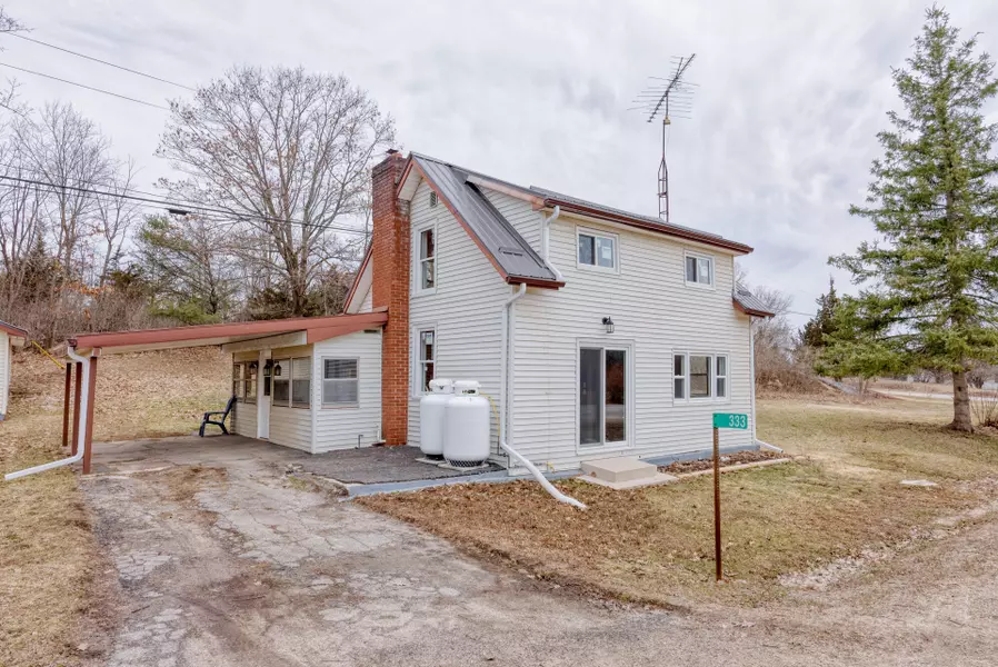 333 BURRIDGE RD, South Frontenac, ON K0H 1T0