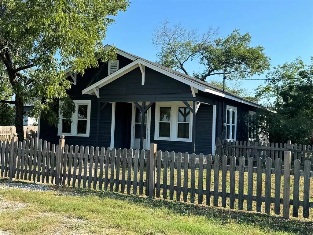 Alvord, TX 76225,204 N Howard Street