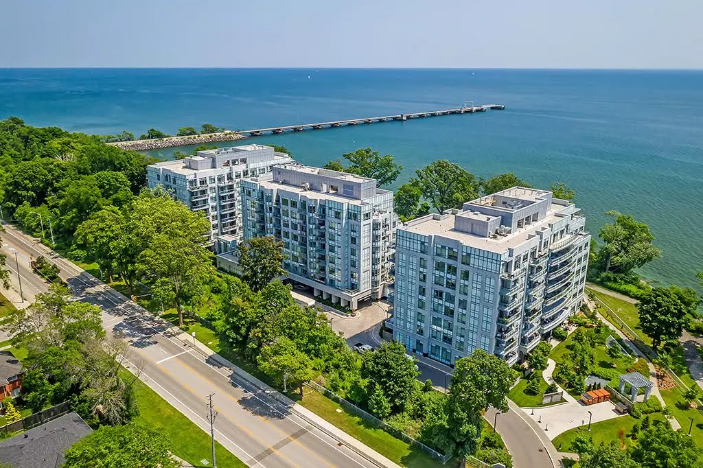 Oakville, ON L6L 0B4,3500 Lakeshore RD W #815