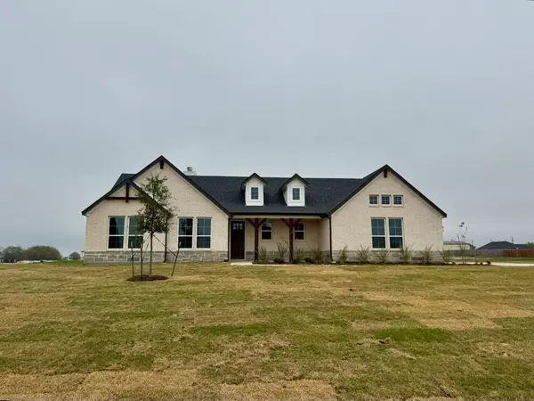 5 Ina Road, Tom Bean, TX 75489