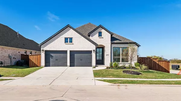 2402 Lyrebird Lane, Forney, TX 75126