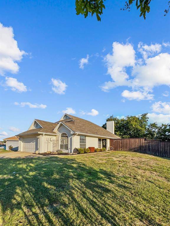 909 Plantation Drive, Lewisville, TX 75067