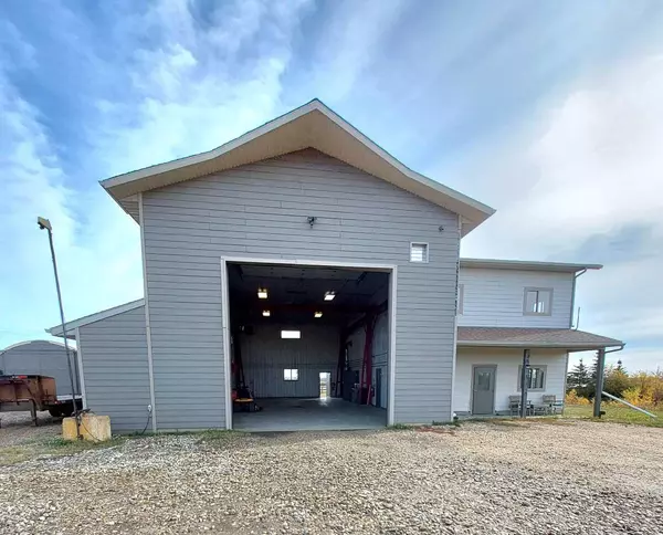 Grande Prairie, AB T8X 4K4,70008 Township Rd 720