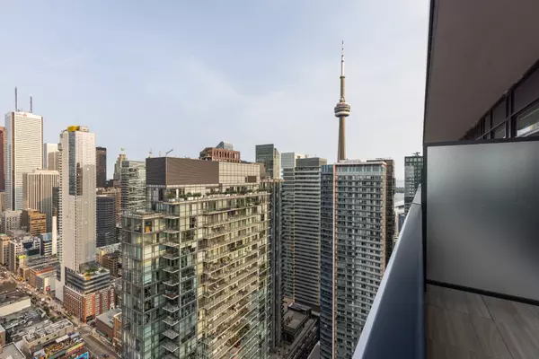 38 Widmer ST #PH 5101, Toronto C01, ON M5V 0P7