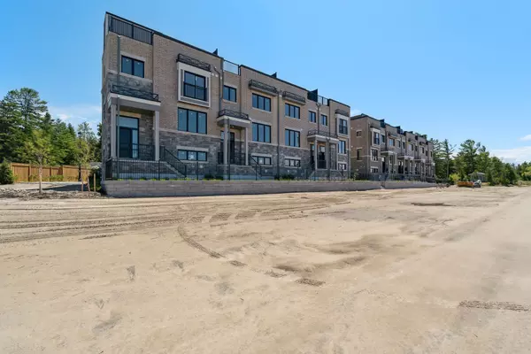 Wasaga Beach, ON L9Z 2M4,360 Coastline DR