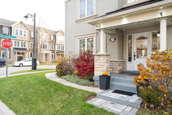 Oakville, ON L6M 0V6,275 Ellen Davidson DR