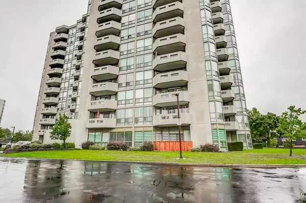 Burlington, ON L7L 5V6,5070 Pinedale AVE #402