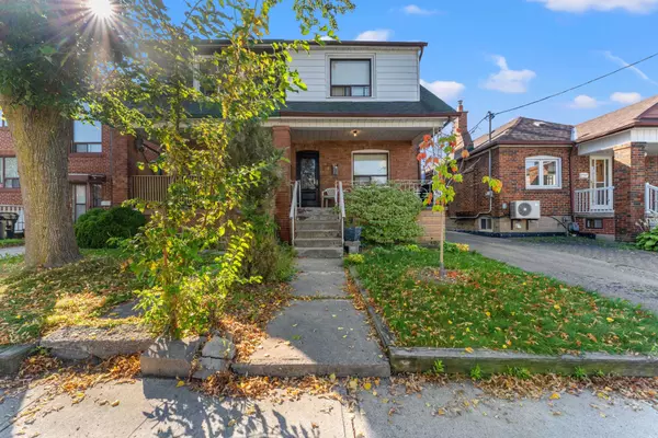 17 Belgravia AVE, Toronto W04, ON M6E 2M4