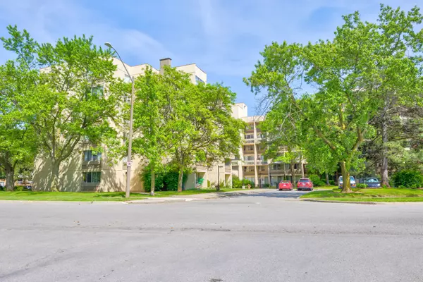 Oakville, ON L6H 2S2,1300 Marlborough CT #523