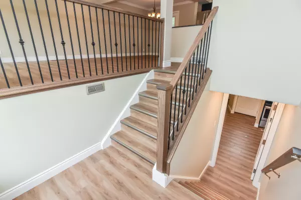 Guelph, ON N1H 5E8,25 Nicklin CRES