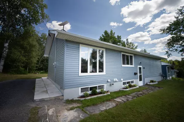 Temagami, ON P0H 2H0,40 Birch Cres CRES