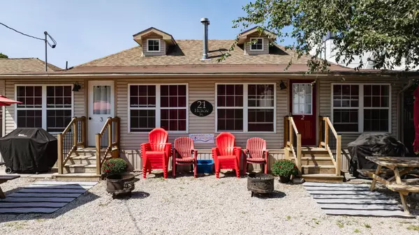 21 Huron ST, Lambton Shores, ON N0M 1T0