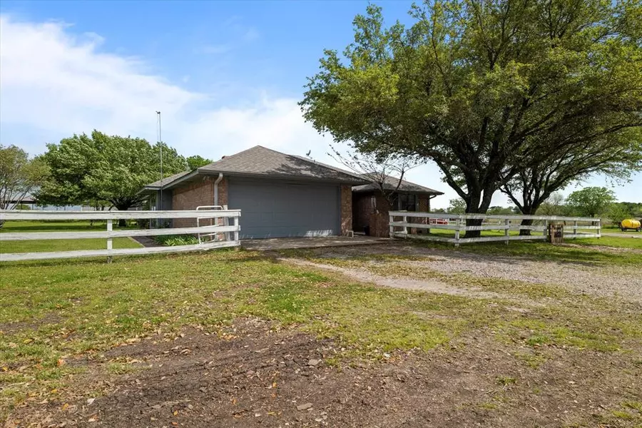 8789 S State Highway 78, Leonard, TX 75452