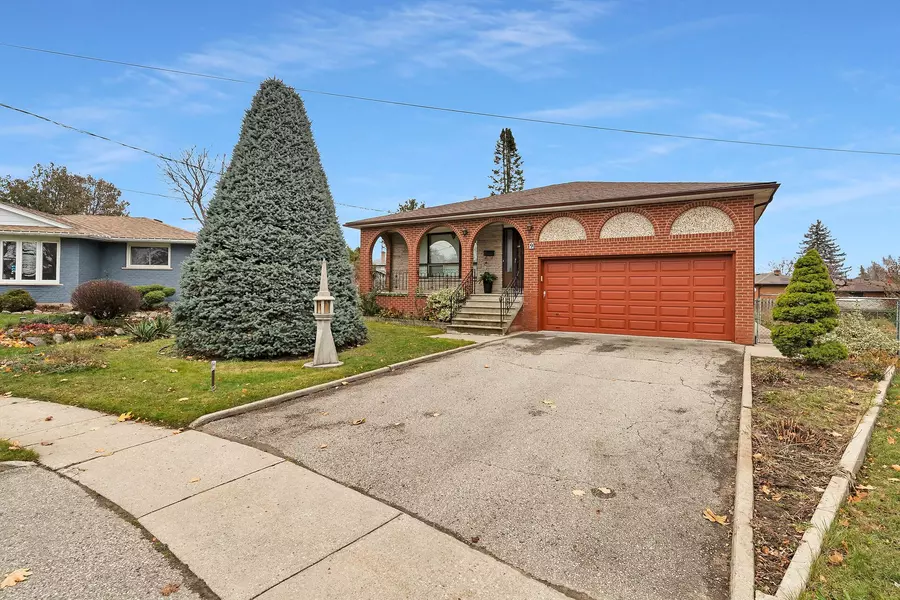 9 Blackbird CRES, Guelph, ON N1E 3K4