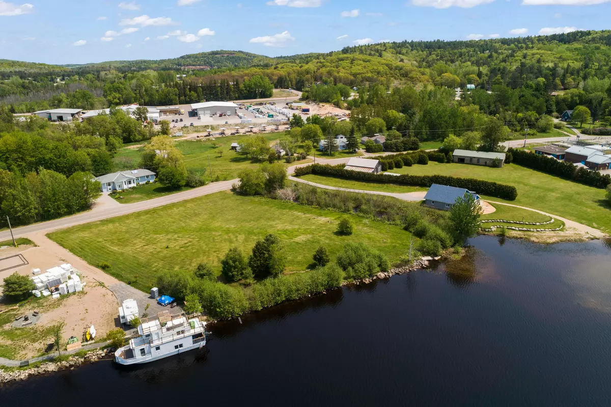 Madawaska Valley, ON K0J 1B0,107 B Lakeshore DR S