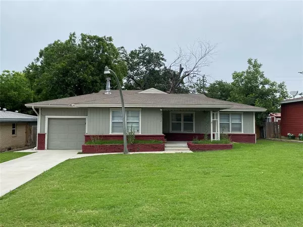 3312 Binyon Street, Fort Worth, TX 76133