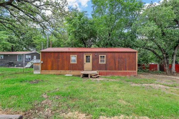 Alvarado, TX 76009,88 Live Oak Street