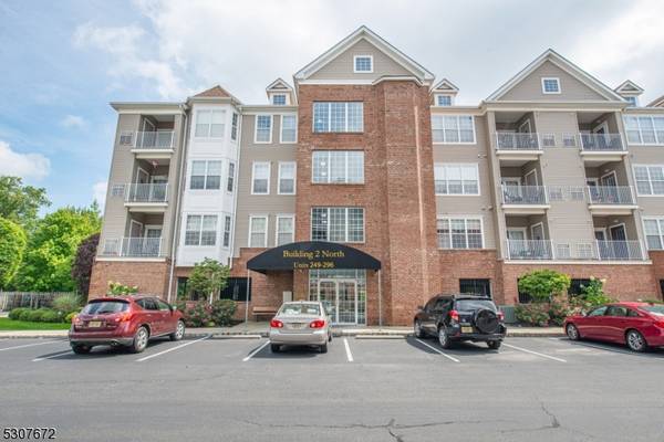 257 Cory Ln #257, Elmwood Park Boro, NJ 07407