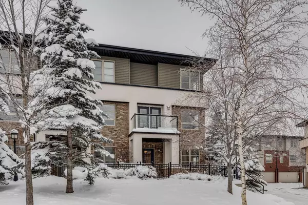 10 Aspen Hills TER SW, Calgary, AB T3H 0P3