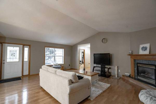 Peace River, AB T8S 1X4,9129 135 Ave